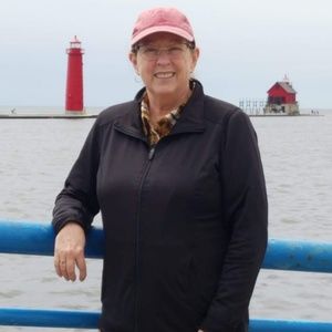 Meet your Posher, Debbie